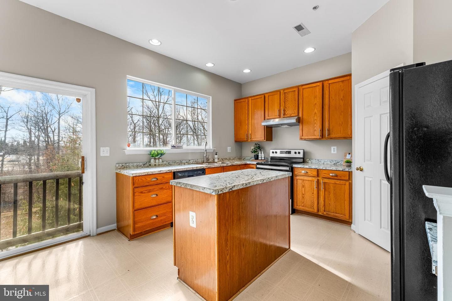 3321 Yellow Flower Road photo 10