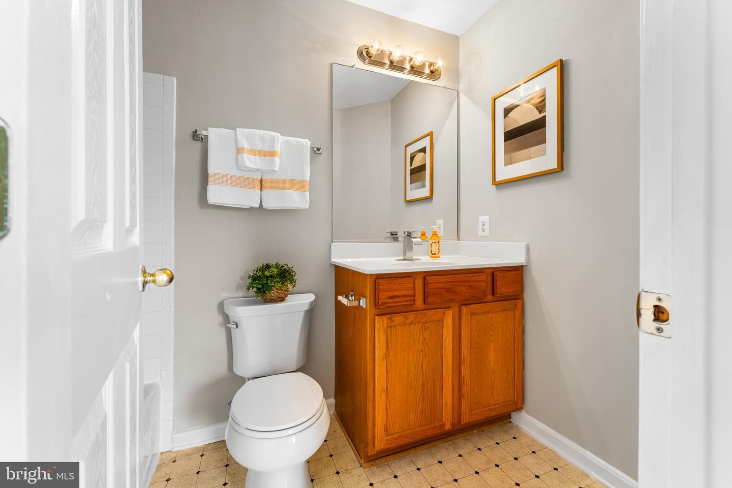 3321 Yellow Flower Road photo 22