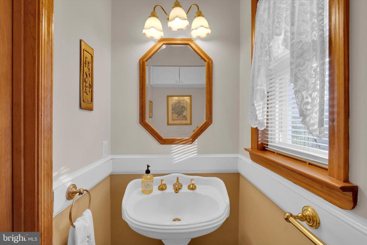 102 Catalpa Road photo 18