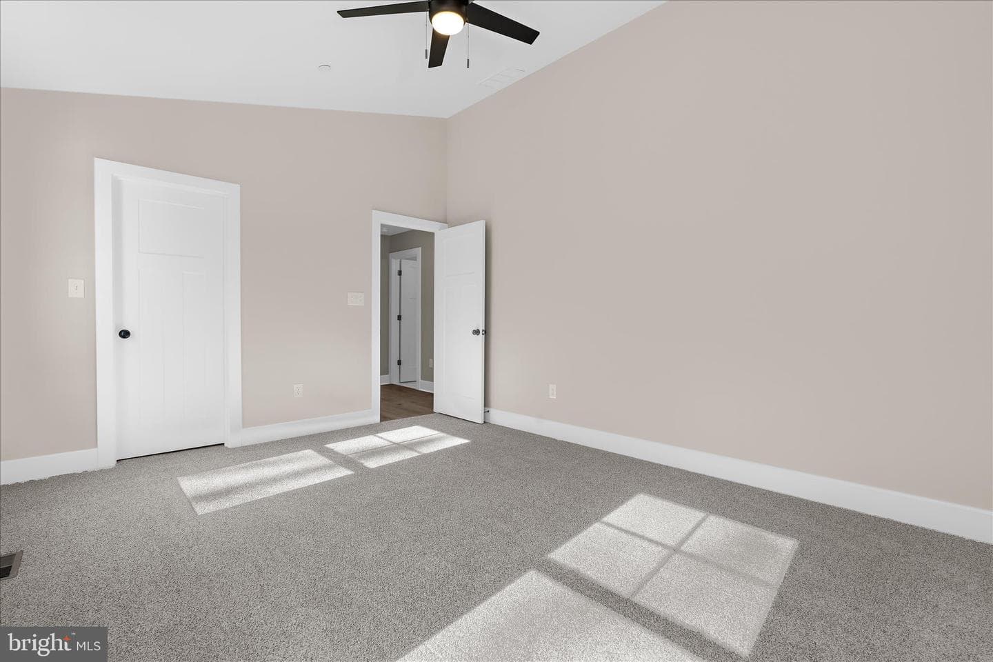 93 Edelton Avenue photo 24