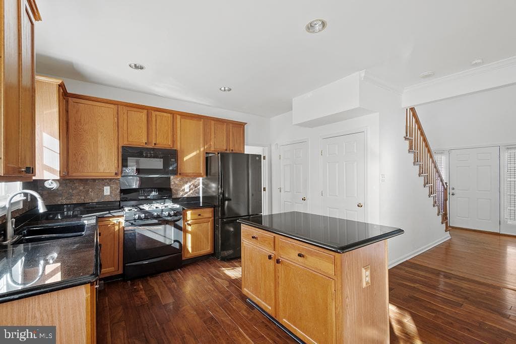 1843 Disney Estates Circle photo 11