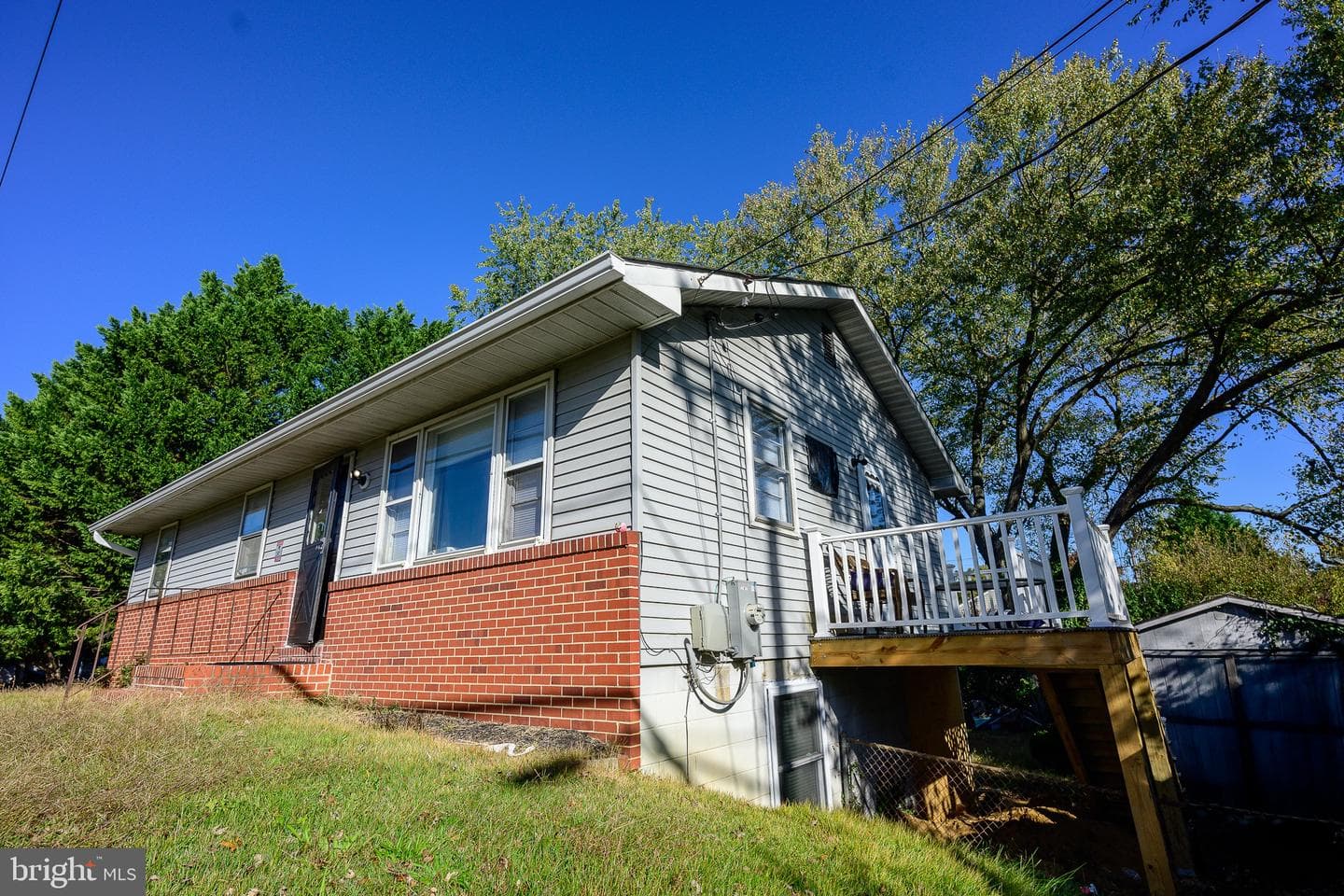 1002 Tyler Avenue photo 3