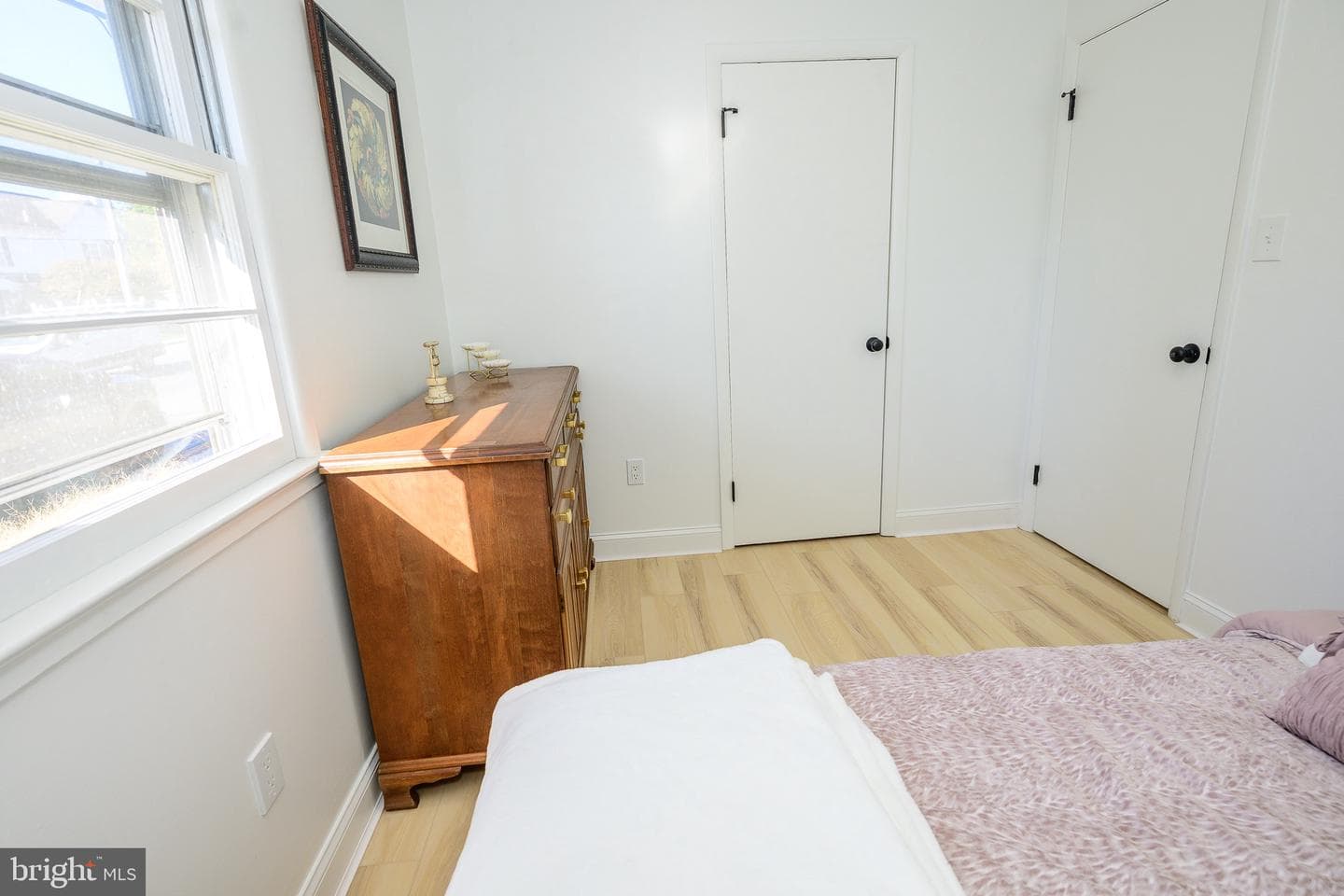 1002 Tyler Avenue photo 8