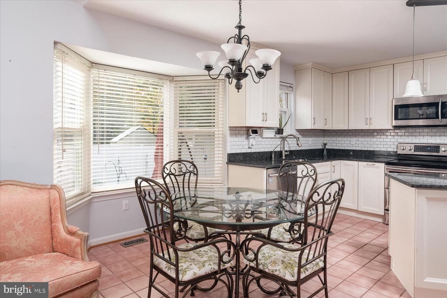 2359 Putnam Lane photo 14