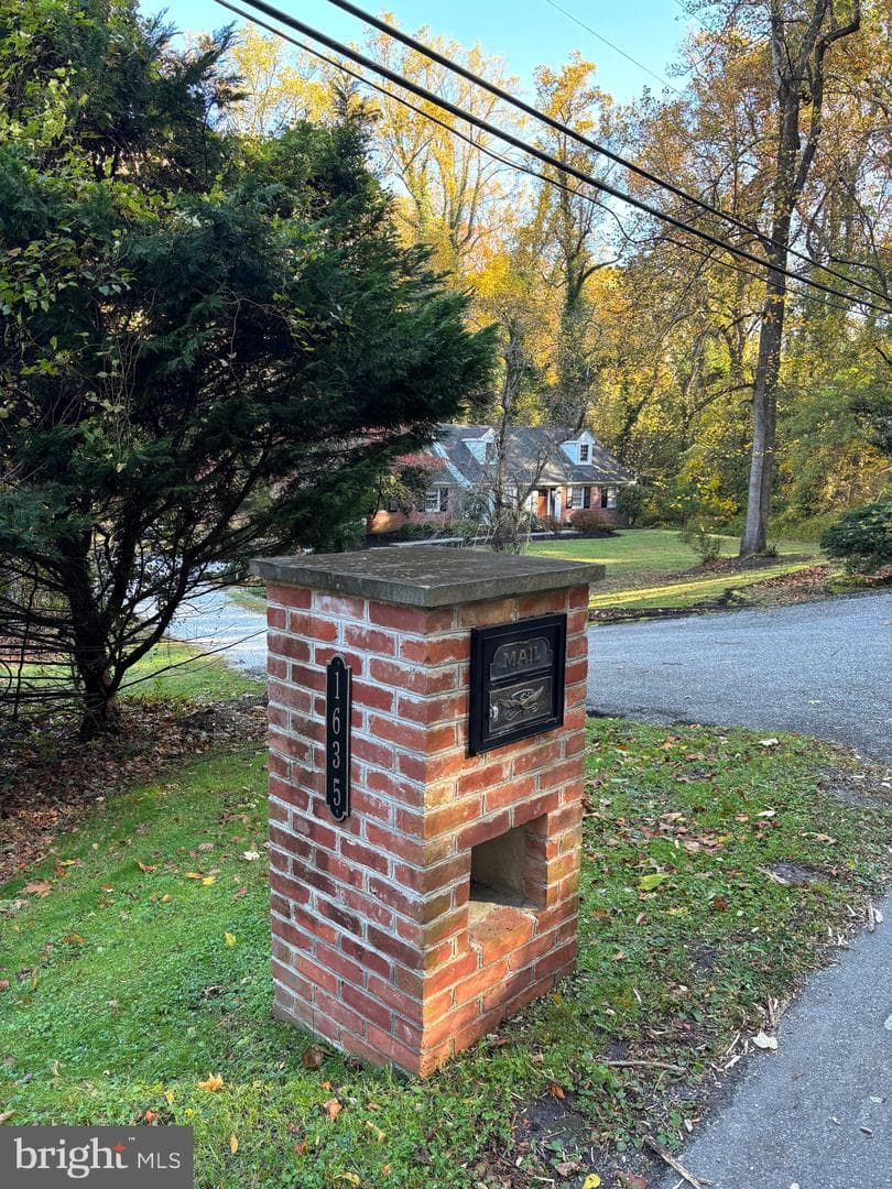 1635 Winchester Road photo 8