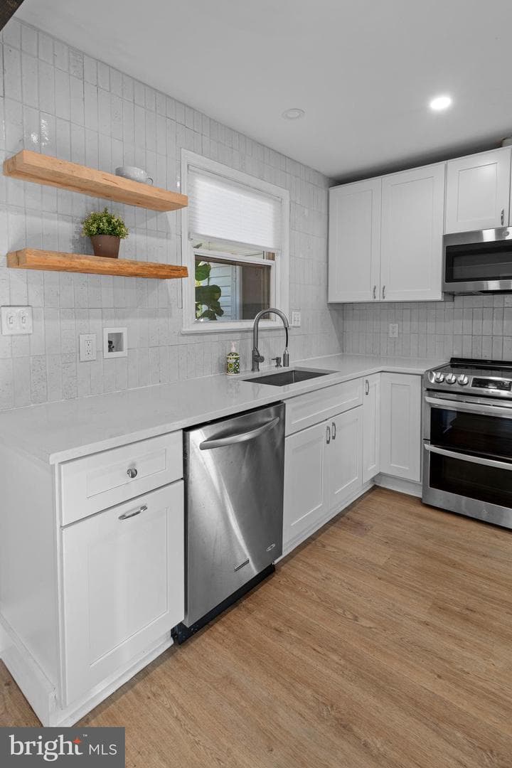 9 Robinson Road photo 13