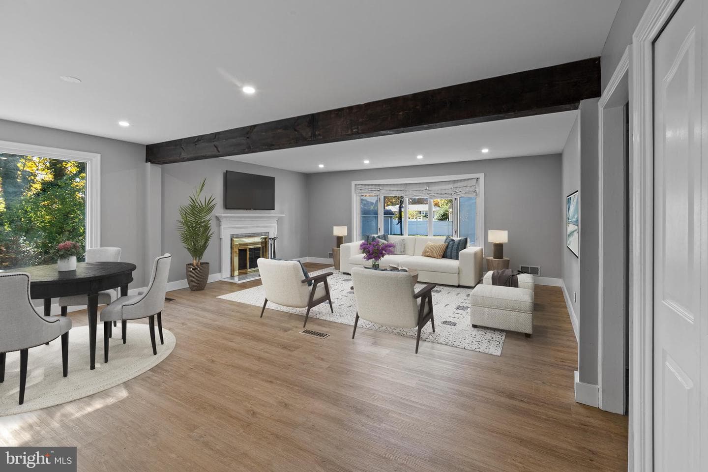 9 Robinson Road photo 3