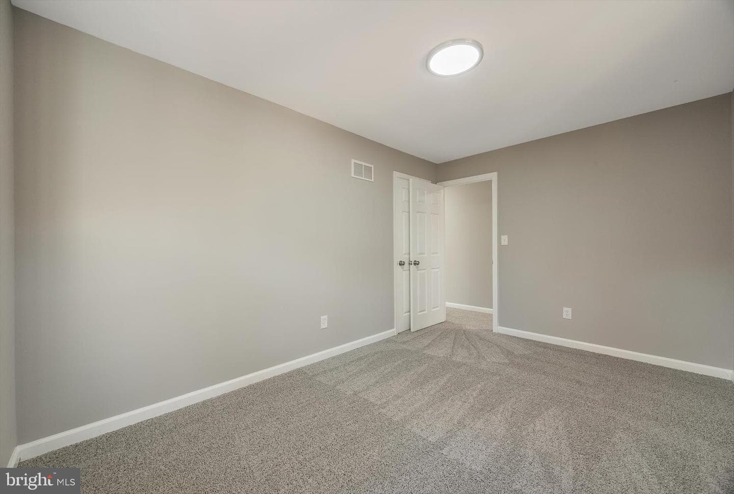 8344 Fairwood Drive photo 21
