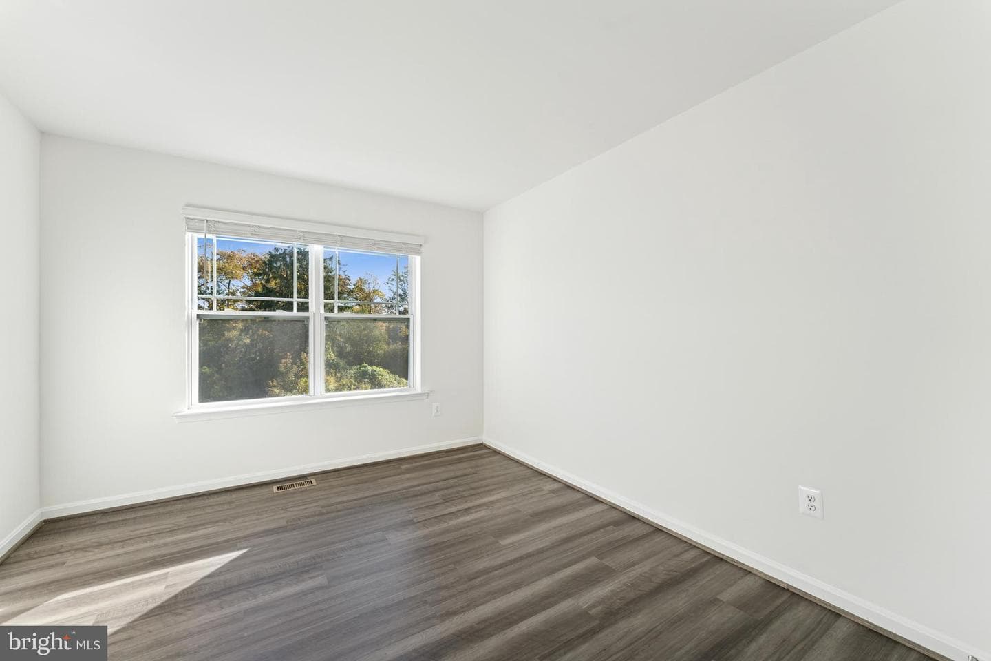 7808 Wolf Run Lane photo 21