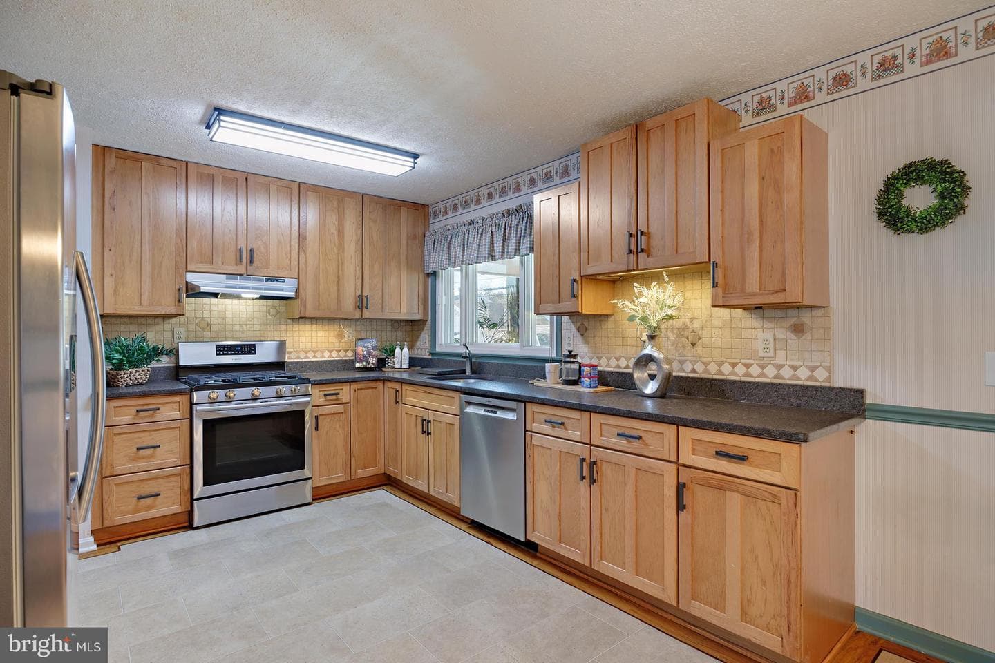 710 James Road photo 18