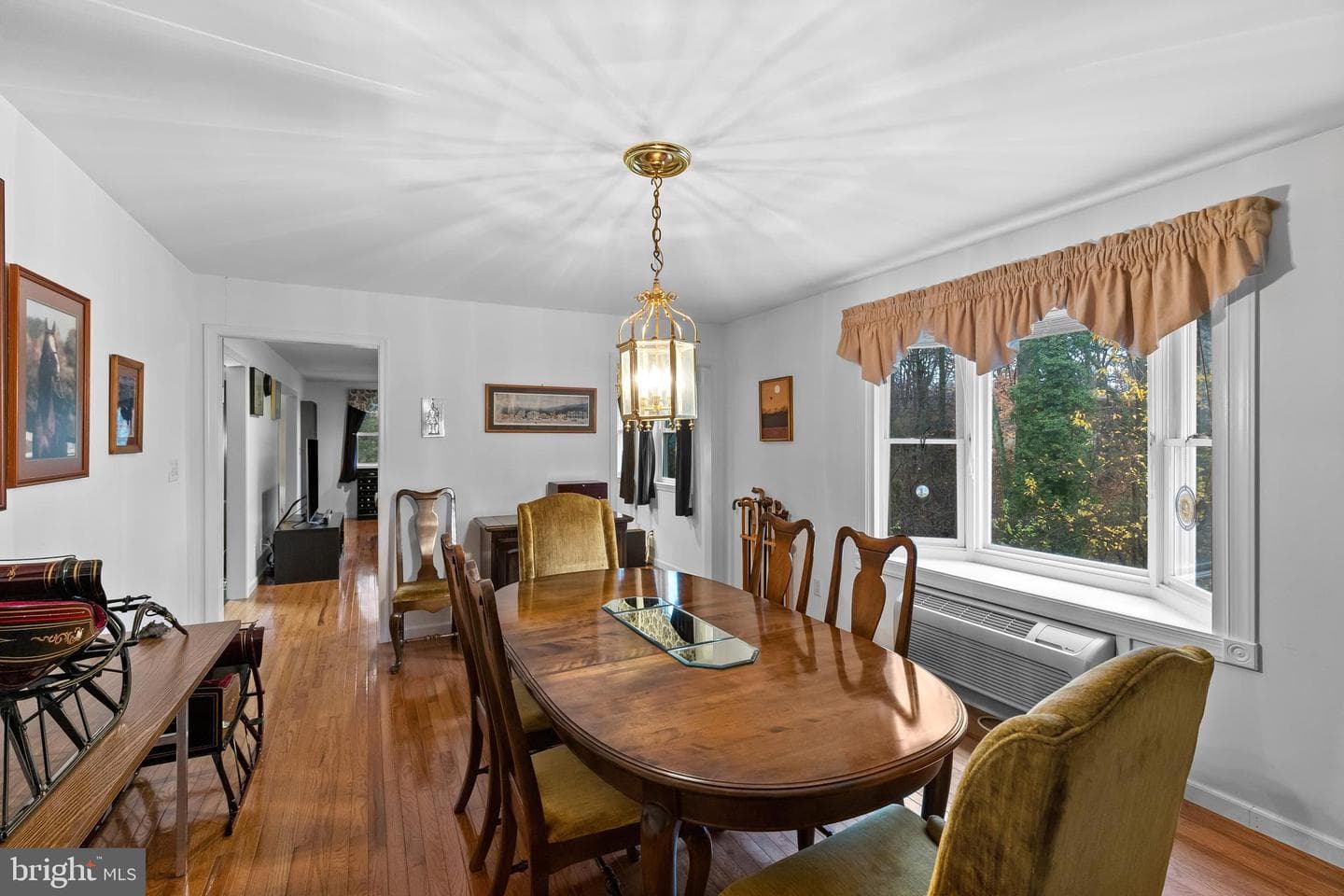 565 Wayward Dr photo 5