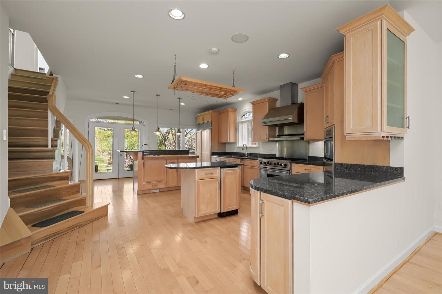 2113 Lake Drive photo 10