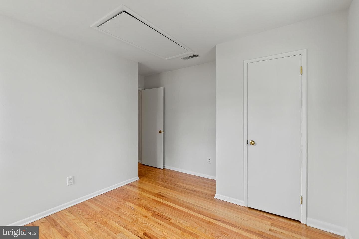 393 Jaybea Court photo 17