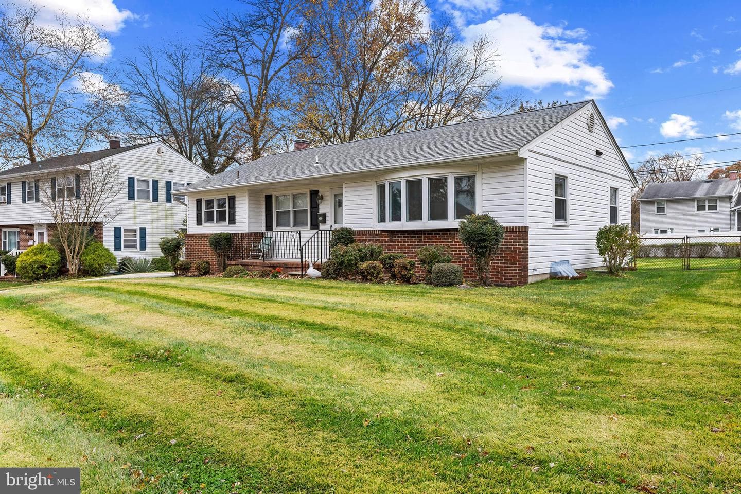 393 Jaybea Court photo 2