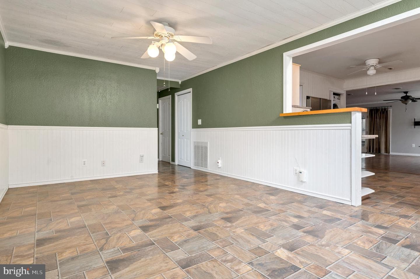 105 Garrett Road photo 13