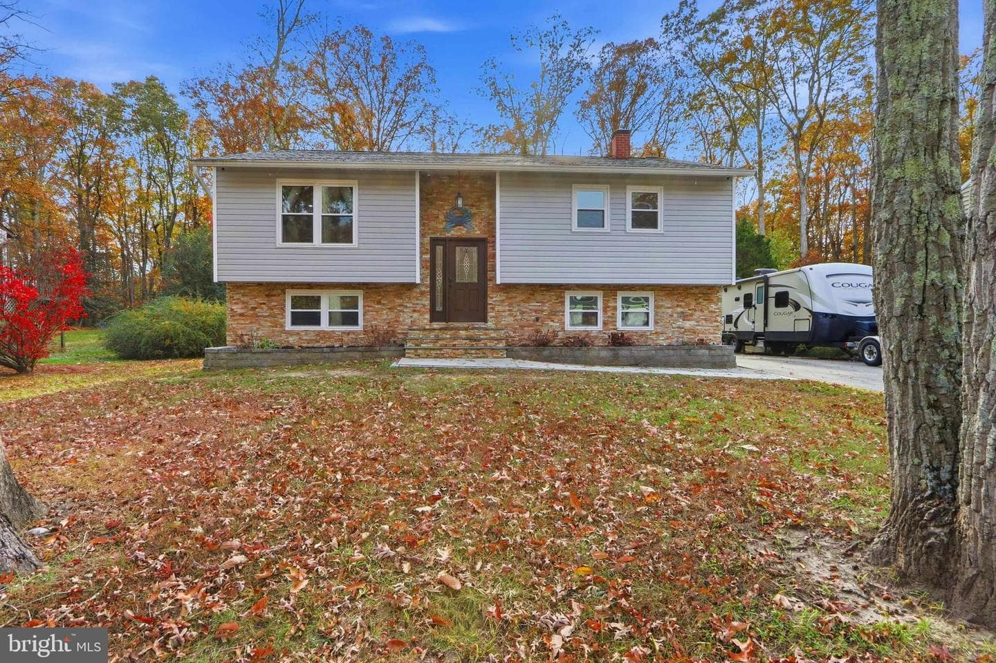 1215 Holmewood Drive photo 2