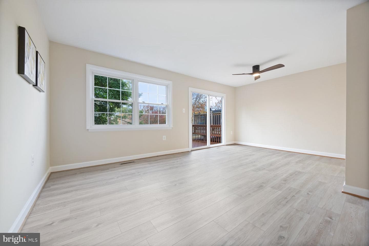 594 Millshire Drive photo 12