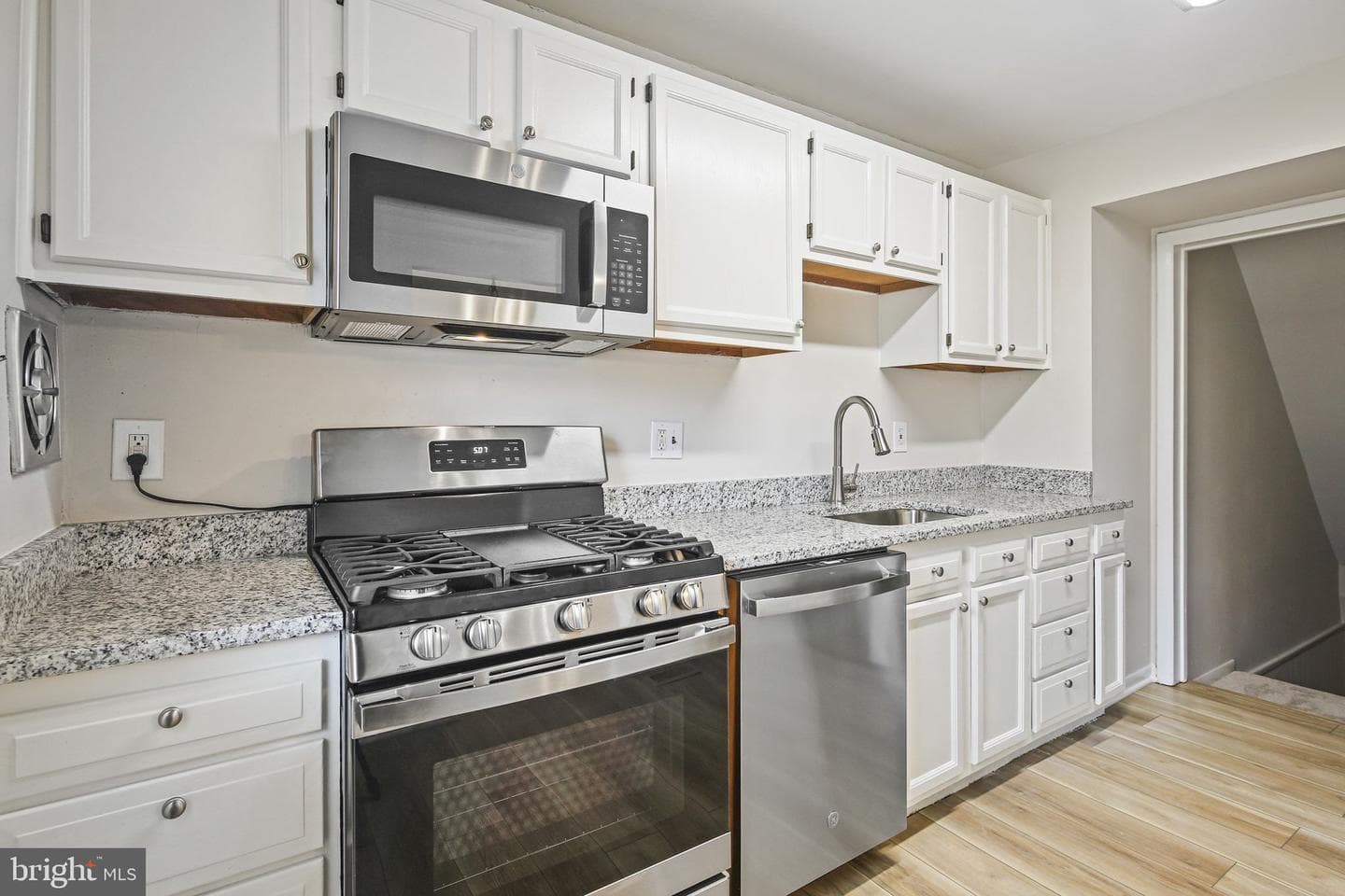 8209 Stewarton Court photo 11