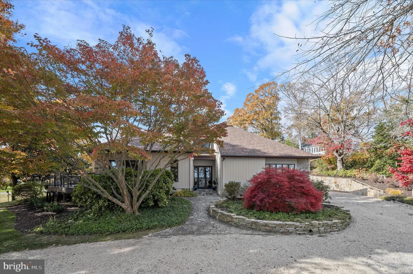 668 Broadwater Way photo 2