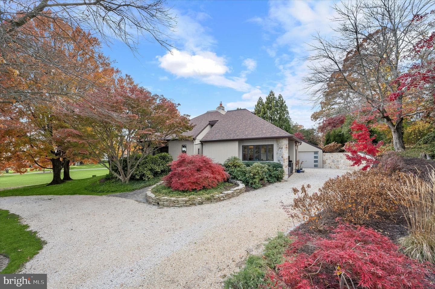 668 Broadwater Way photo 4