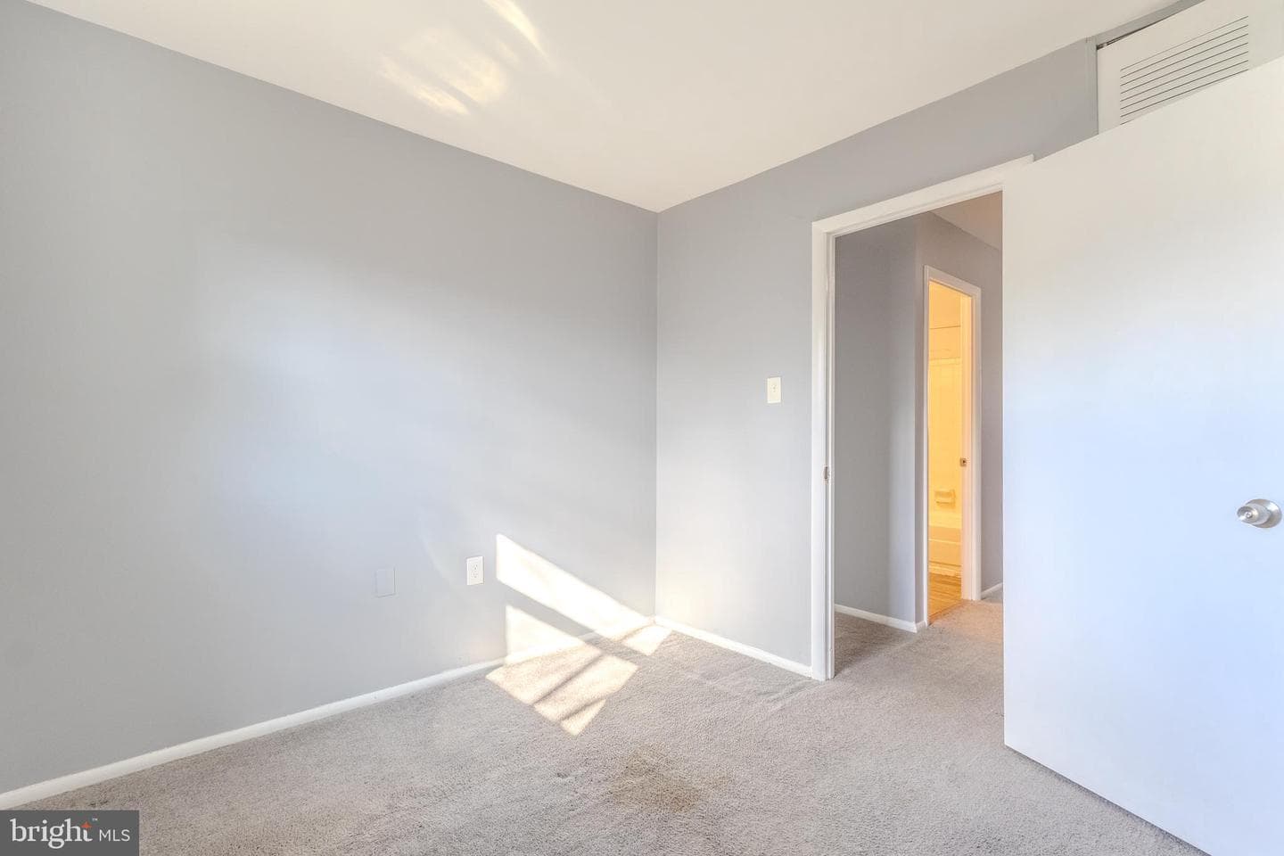 228 Nathan Way photo 15