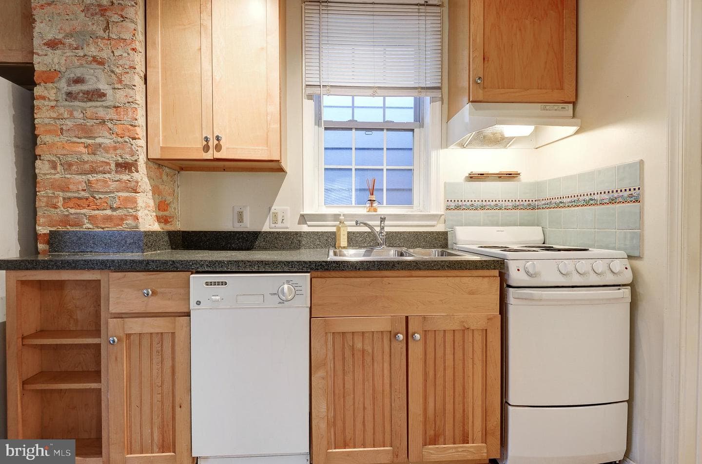 200 Chesapeake Avenue photo 34