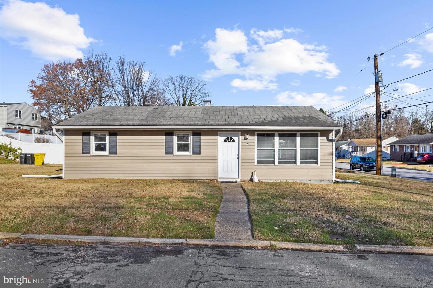 2 Woods Avenue photo 3