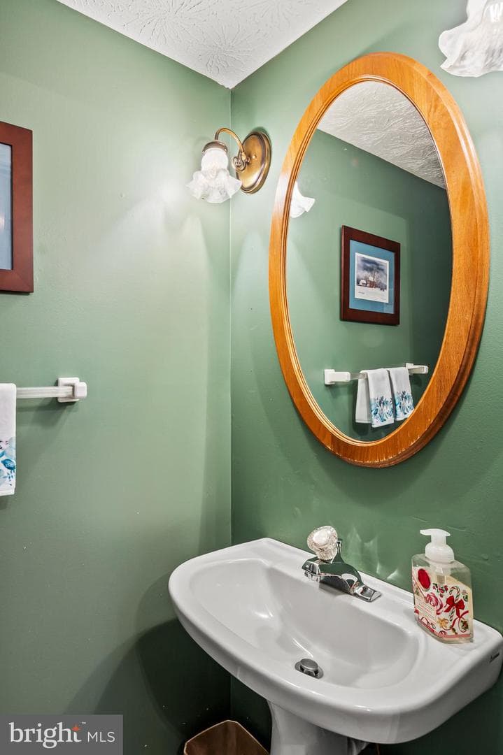 1816 Whites Ferry Place #6 photo 24