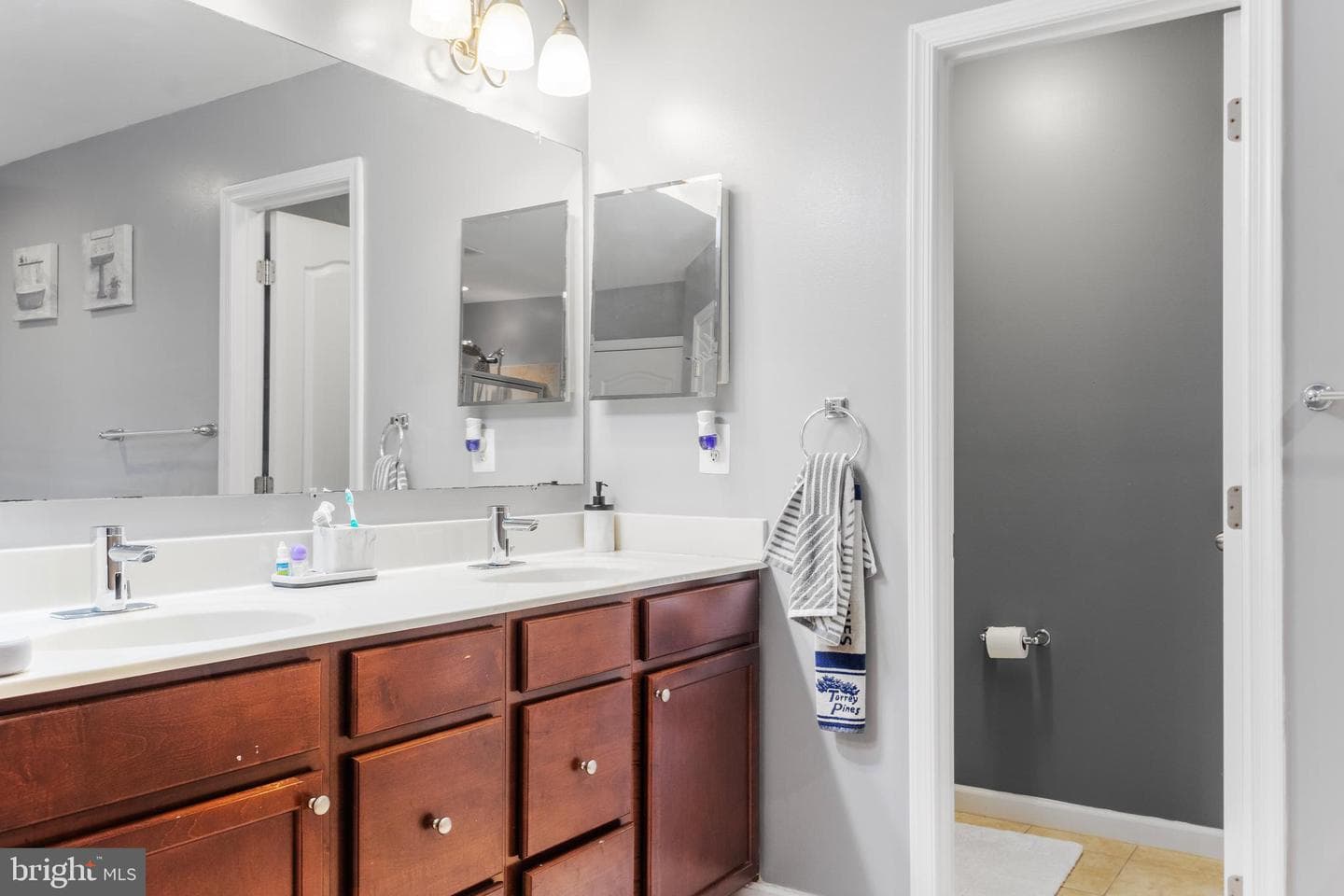 6949 Heritage Crossing photo 24