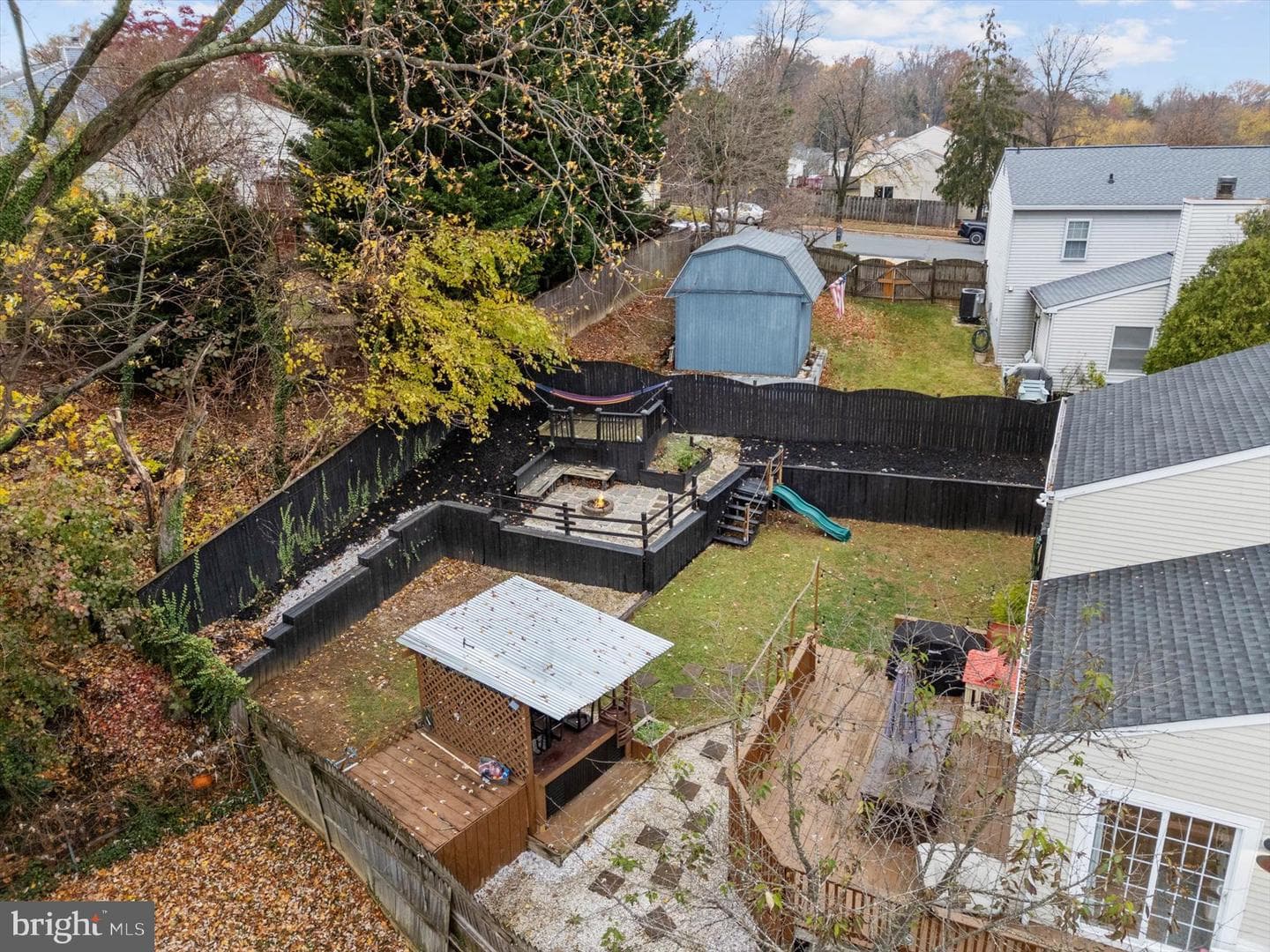 276 Overleaf Drive photo 31