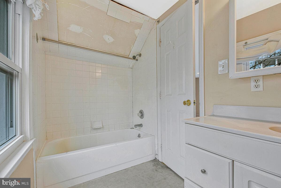 3426 Narragansett Avenue photo 26