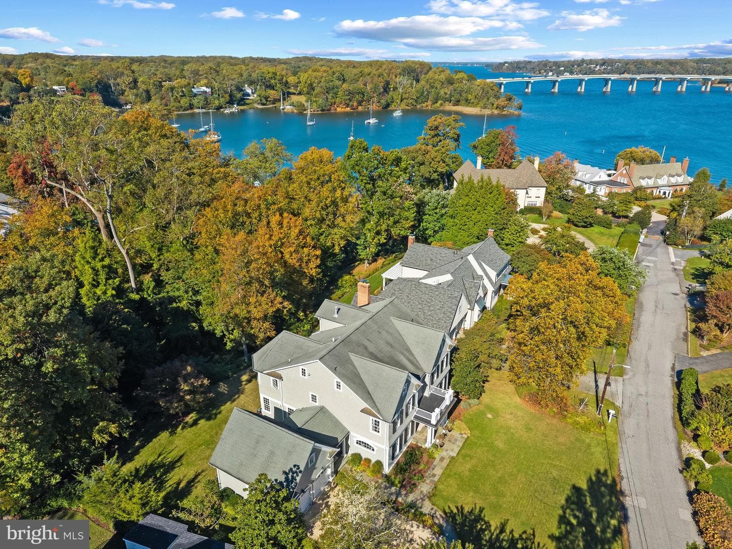 219 Wardour Drive photo 42