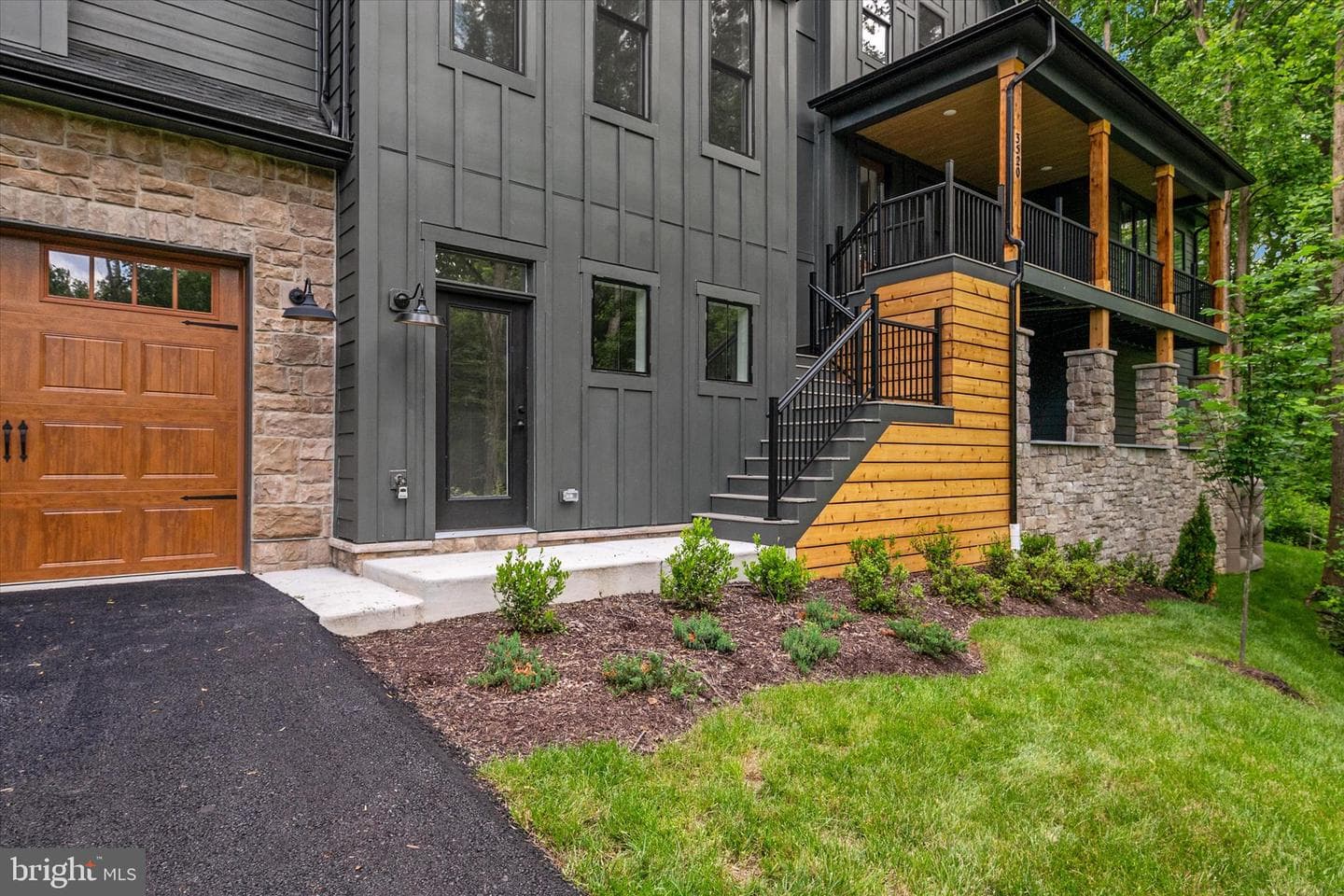 3520 Castle Way photo 8