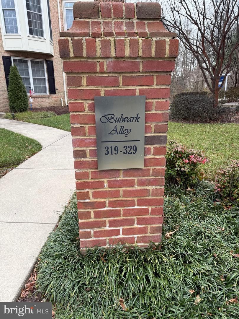 321 Bulwark Alley photo 44