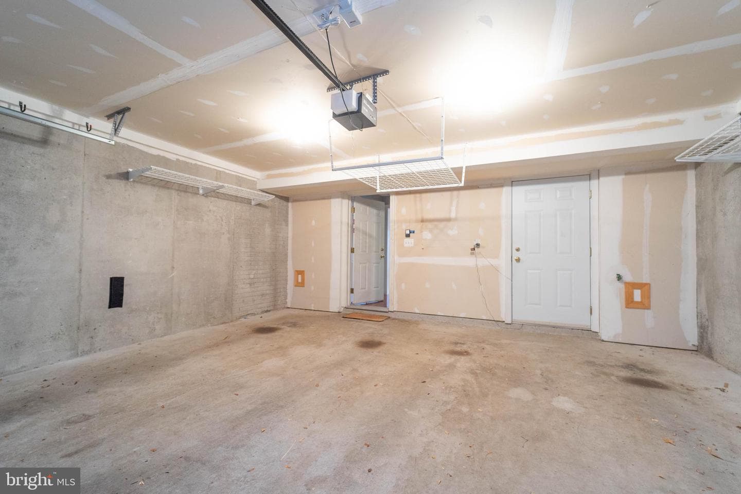 321 Bulwark Alley photo 49