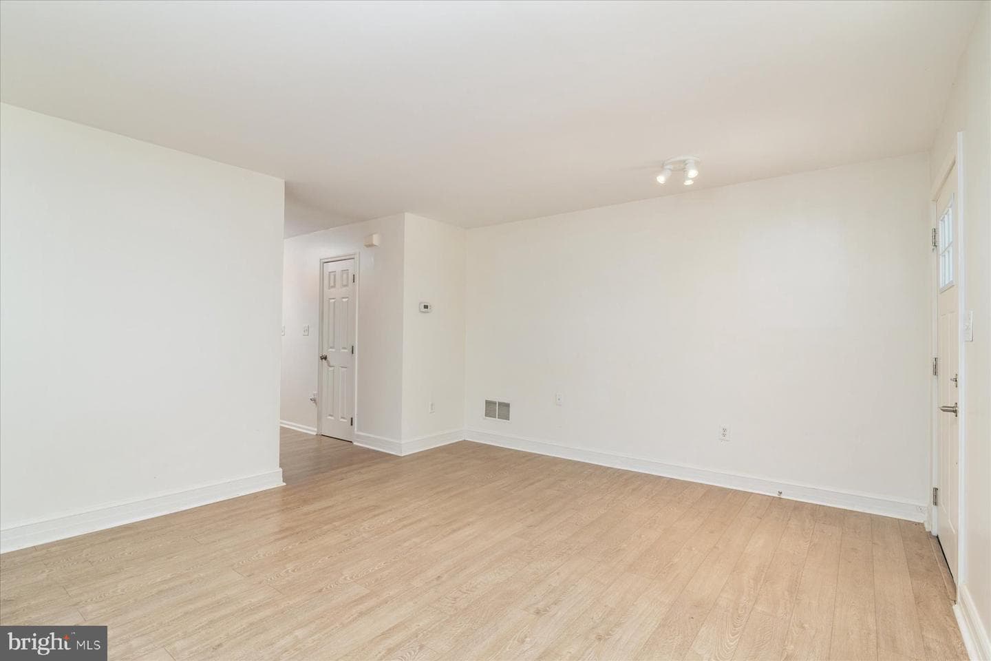 1037 Biltmore Avenue photo 5