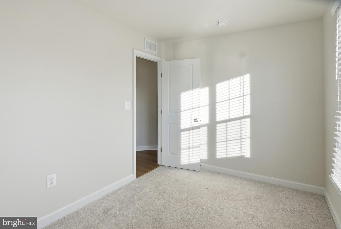 504 Cleveland Road photo 37