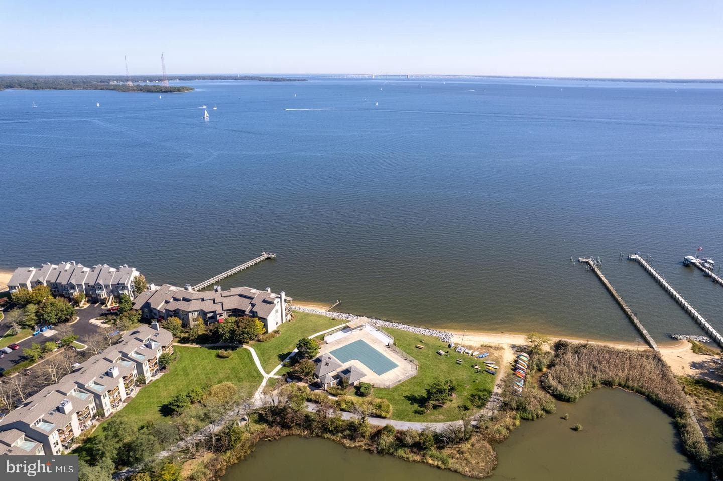 2018 Quay Village Court #201 photo 45