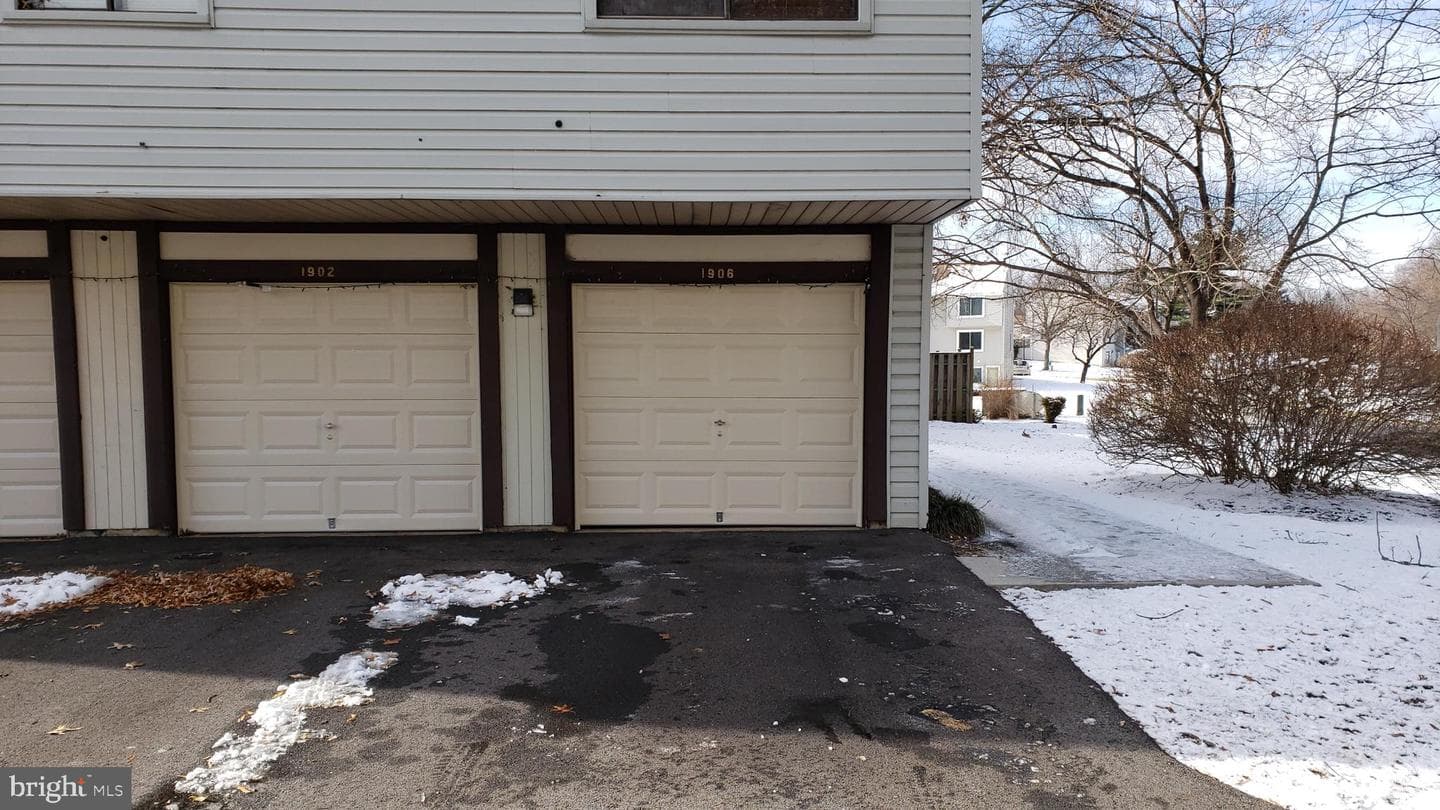 1906 Jacinto Court photo 2