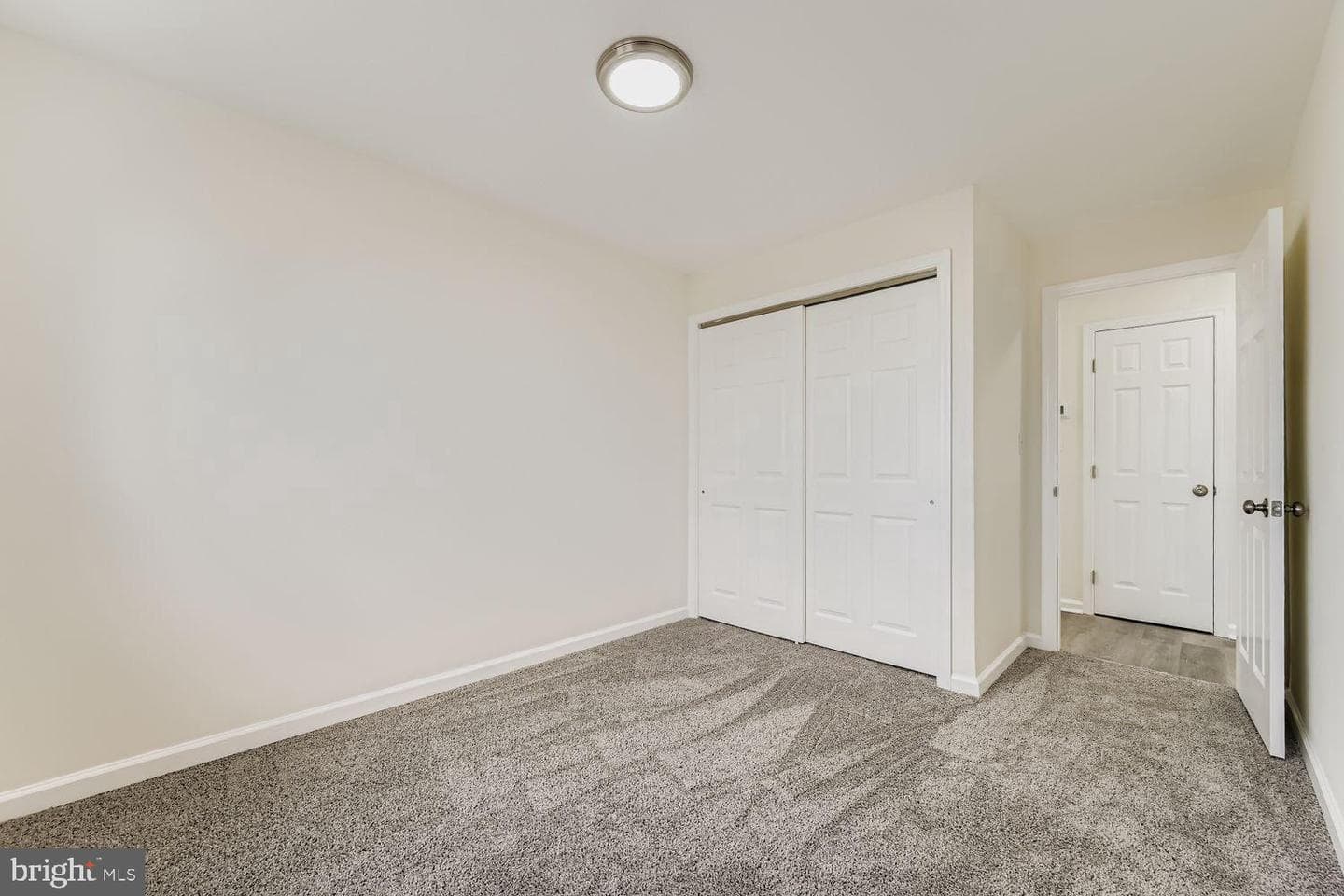 705 Cotter Road photo 20