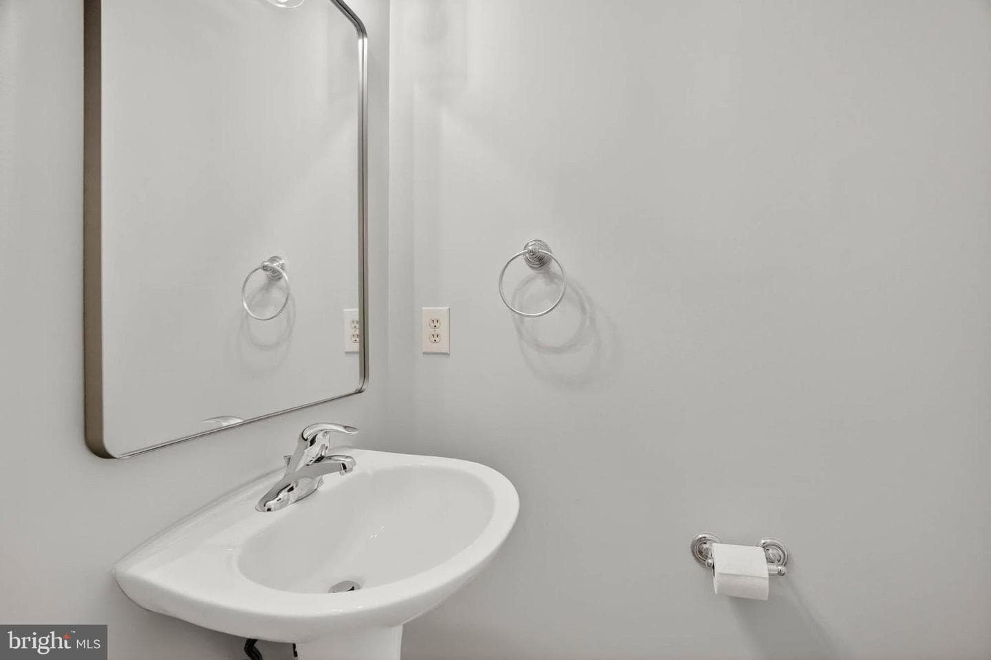 8608 Woodland Manor Drive photo 20
