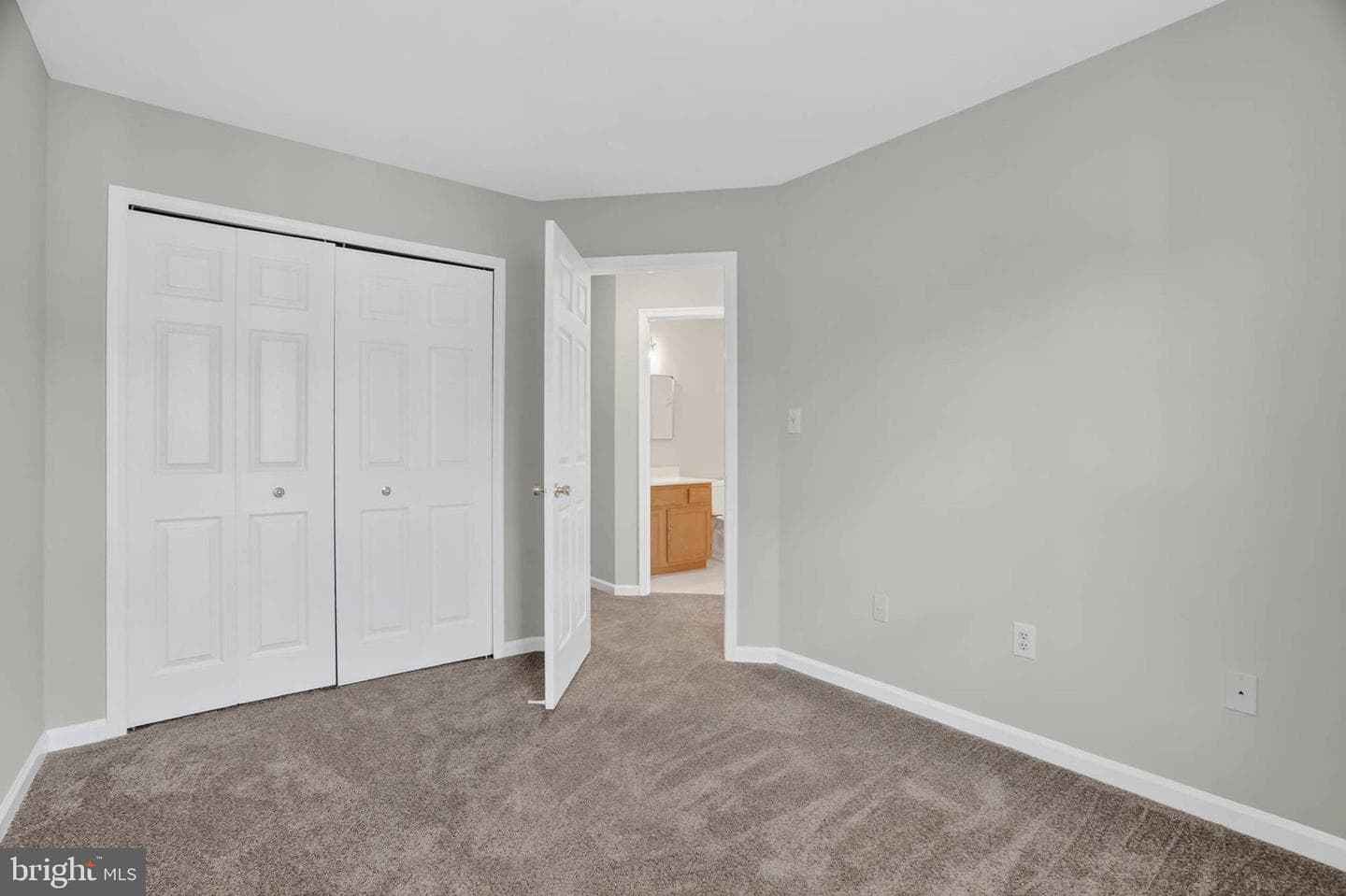 8608 Woodland Manor Drive photo 26
