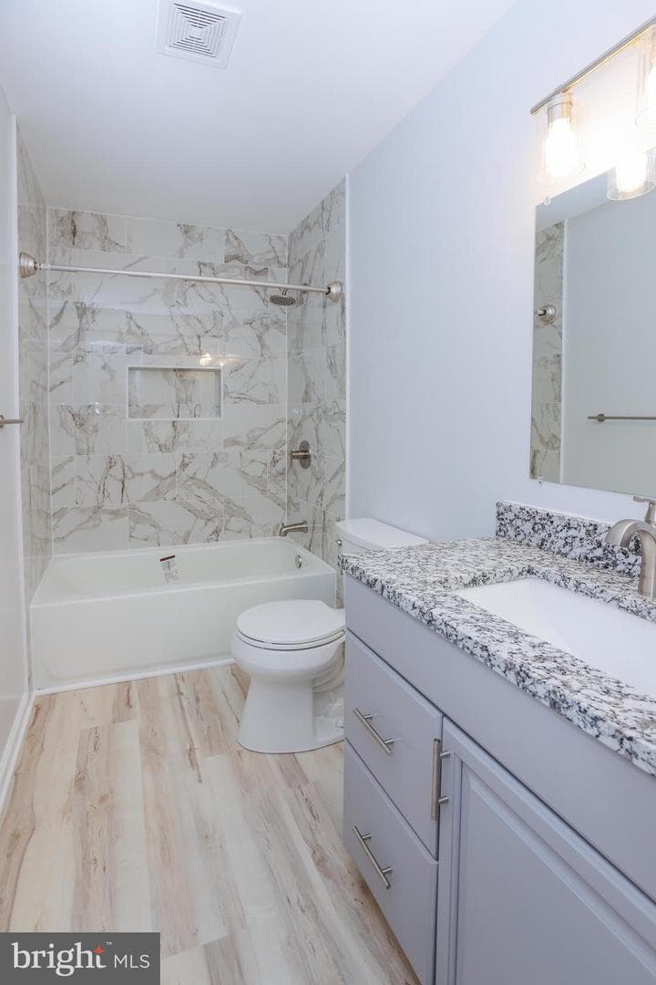 30 Queen Anne Road photo 32