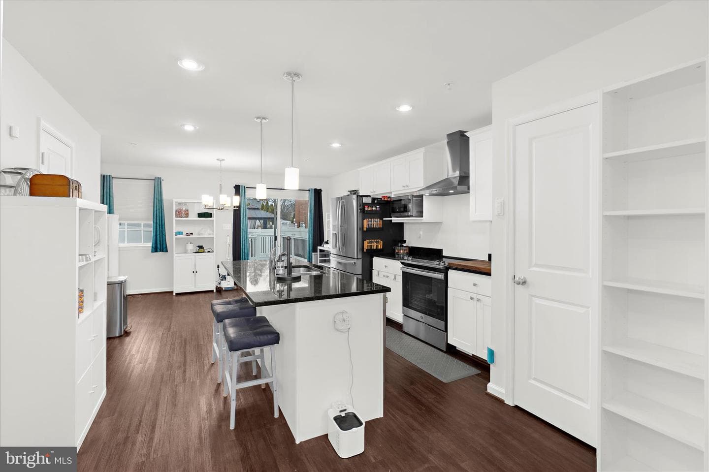 100 Cedar Dr photo 13