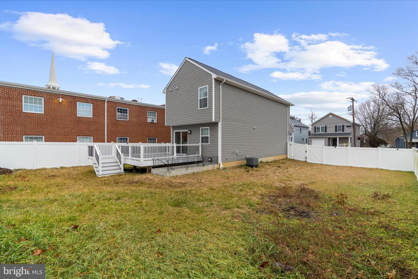 100 Cedar Dr photo 30