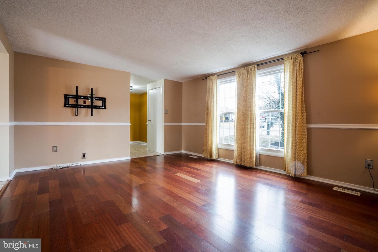 263 Riverdale Road photo 7