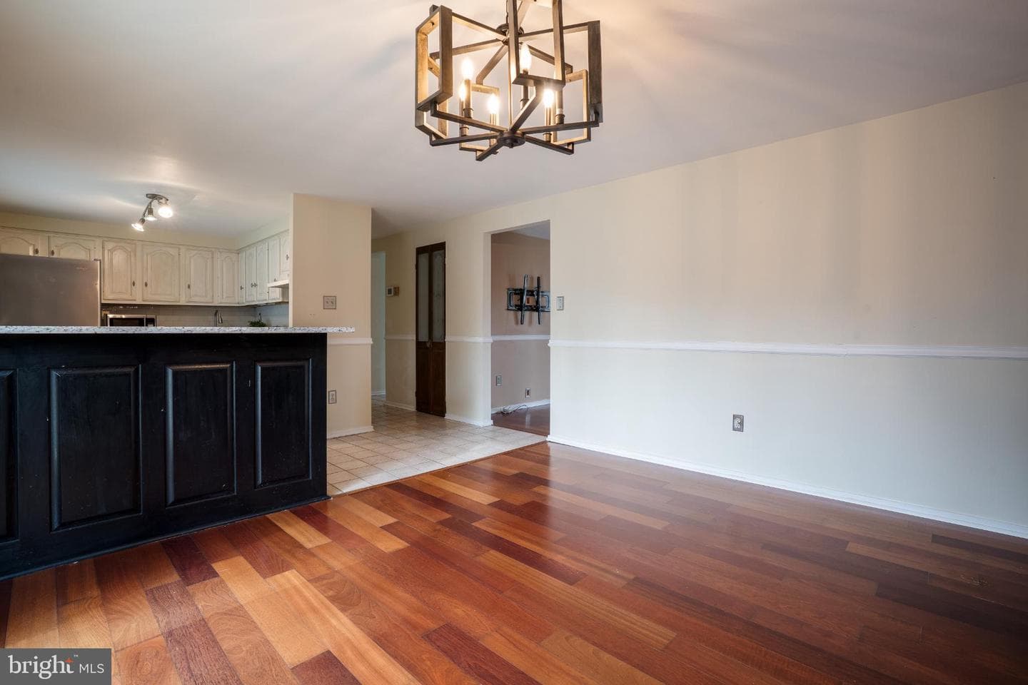 263 Riverdale Road photo 9