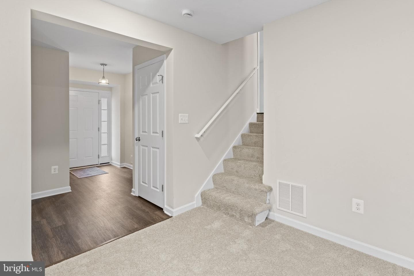 8103 Phirne Road E photo 6