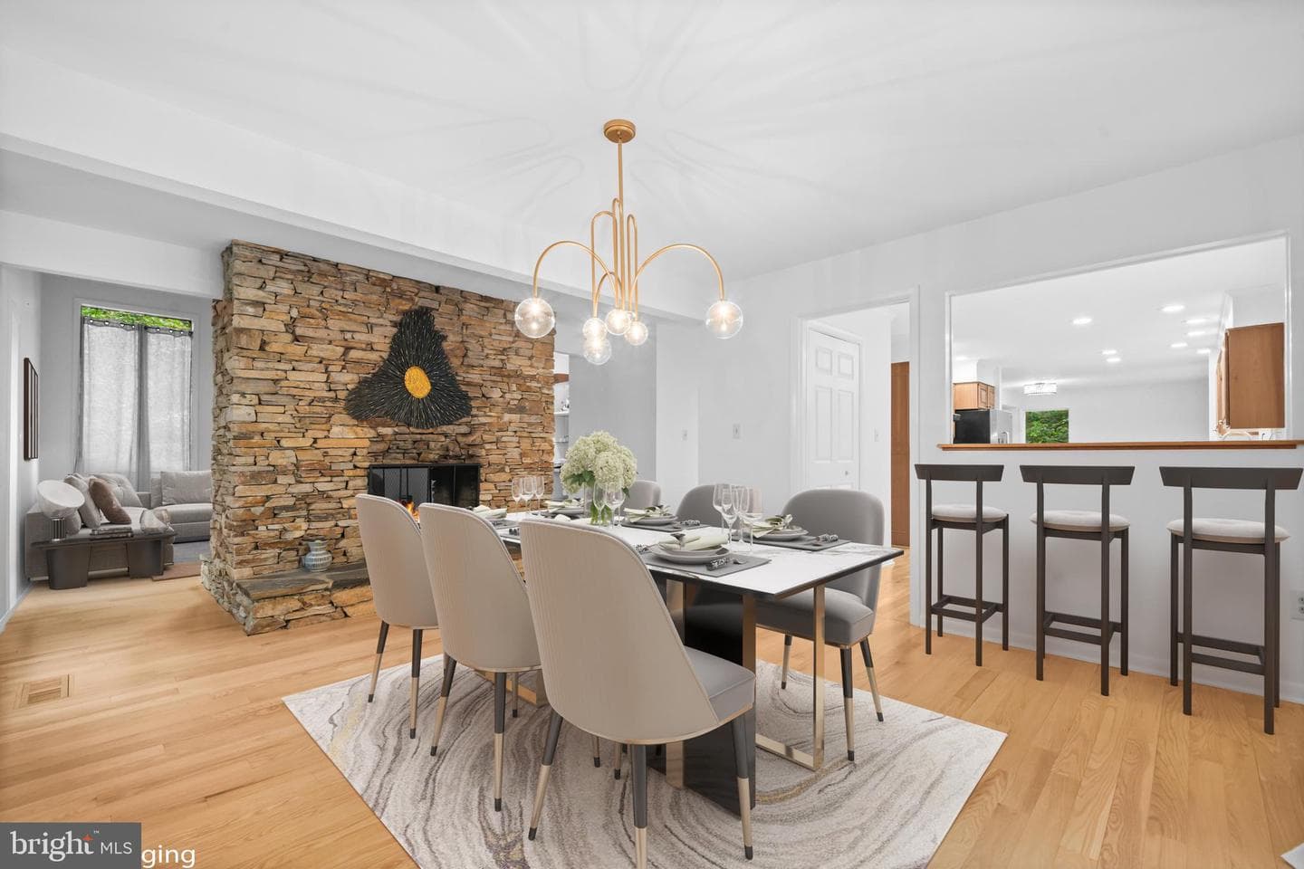 2023 Huntcliff Drive photo 4