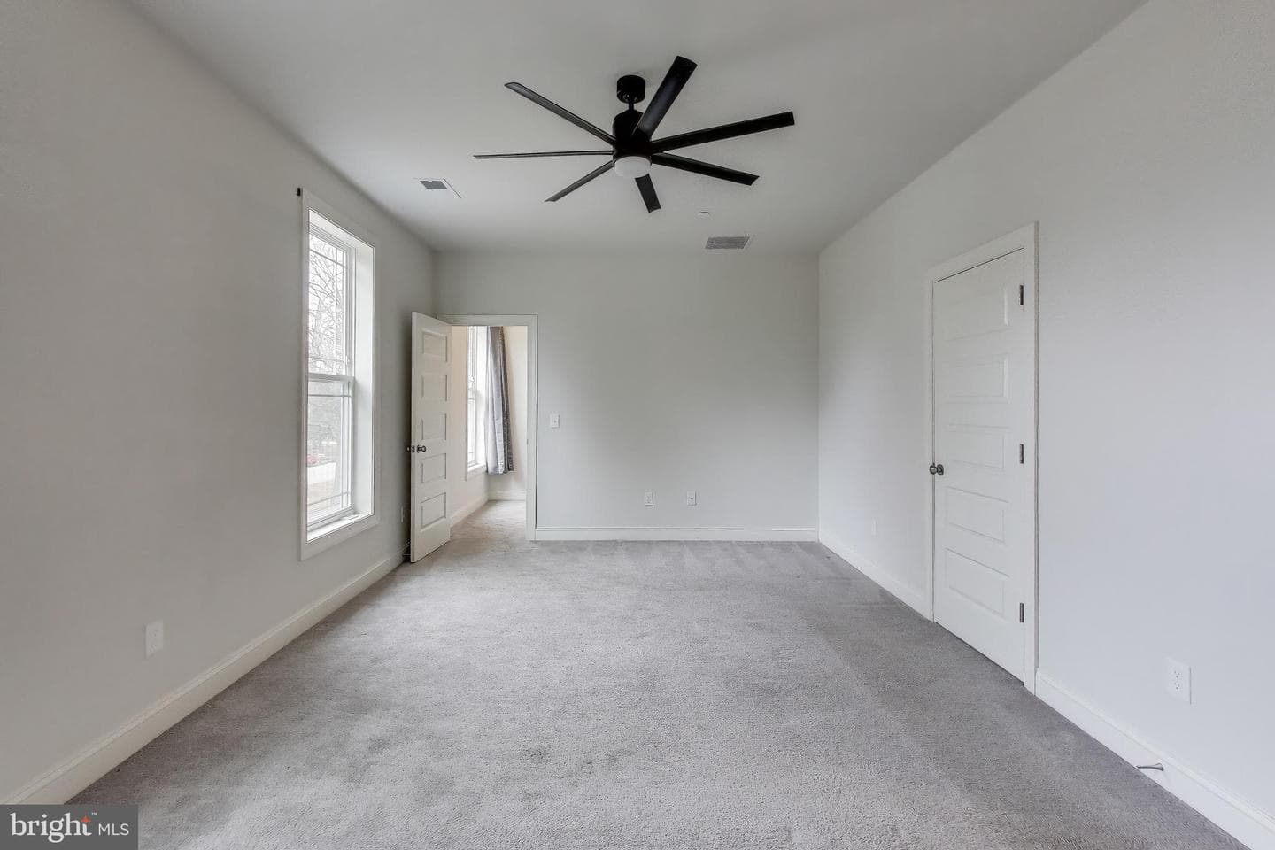 8079 Armiger Drive photo 21